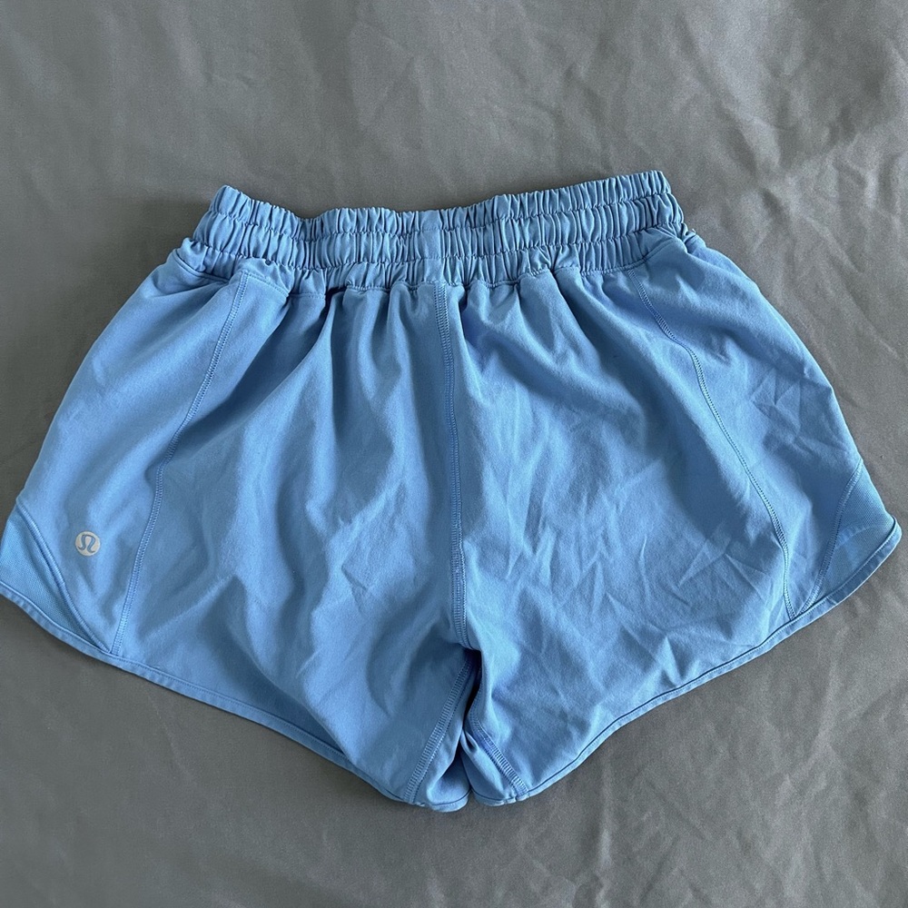 Lululemon Athletica Oasis Blue 4" Hotty Hot High Rise Shorts Women's Size 2 Tall